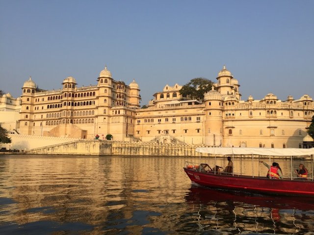Udaipur Private Half-Day City Tour with Guide